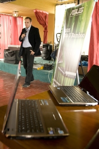 Mihai Carstea (ASUS) vorbind despre laptopul U Bamboo